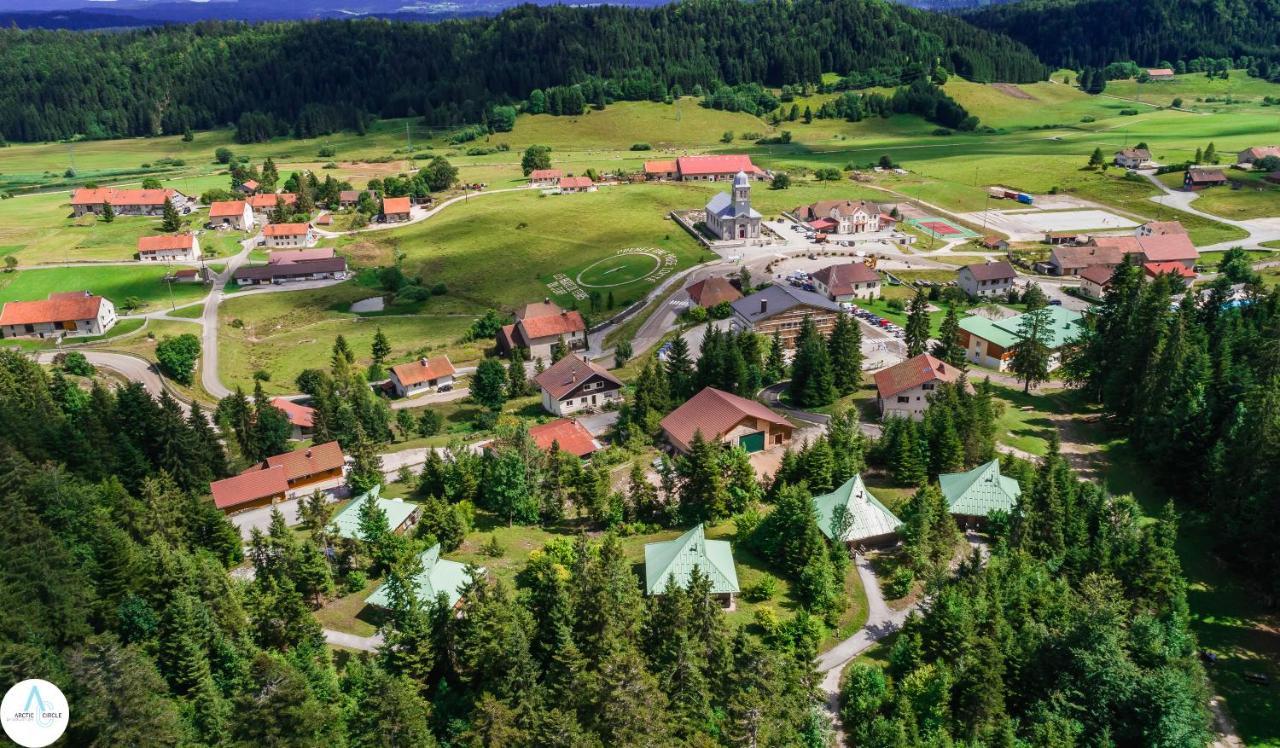 Apartament Les Loges Du Jura 4 Etoiles Nanchez Zewnętrze zdjęcie